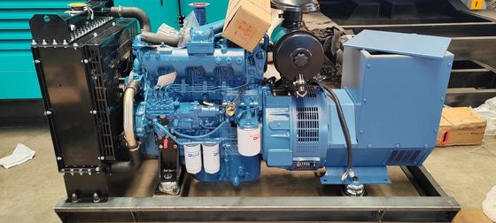 Conjunto de generadores diesel refrigerados con agua de 50 kW con certificación ISO9001 y interruptor automático