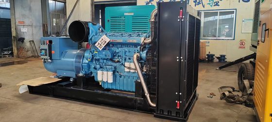 Conjunto de generadores diesel de 550 kW con certificación ISO9001 y sistema portátil de enfriamiento por agua