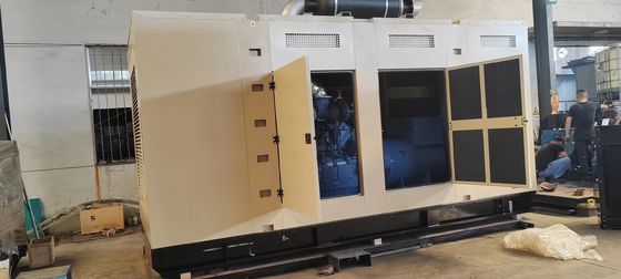 800KW Guangxi Yuchai generador diesel conjunto con filtro de aire y sistema de enfriamiento de agua